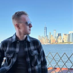 Lorenzo, co-founder of LeadTrackr