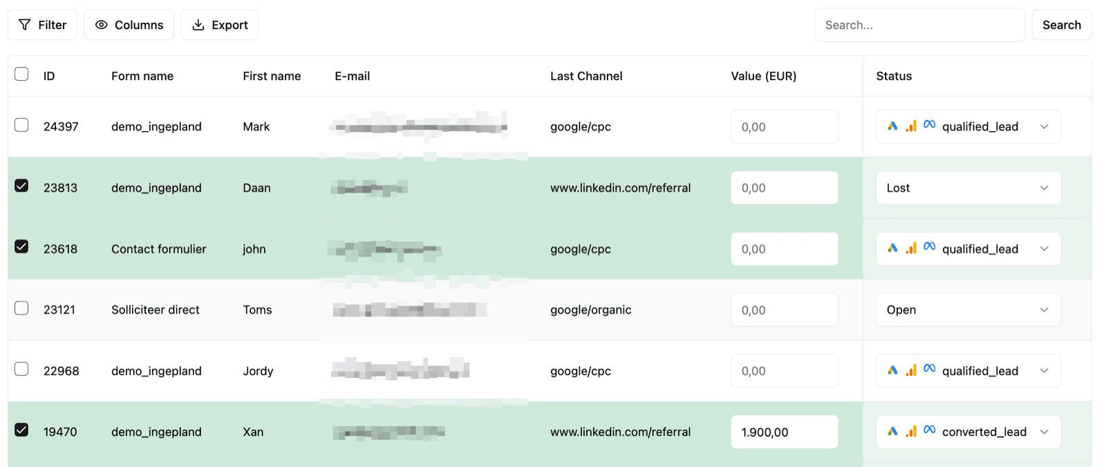 The LeadTrackr lead inbox, showing incoming leads with their channel and status